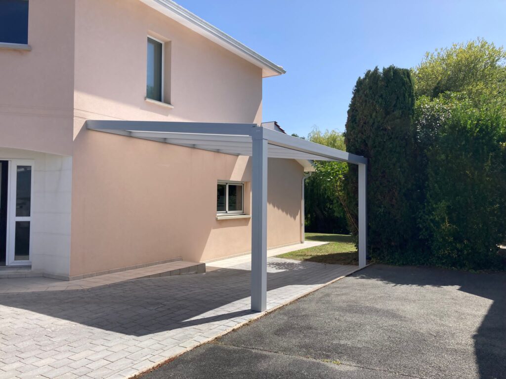 carport adossé