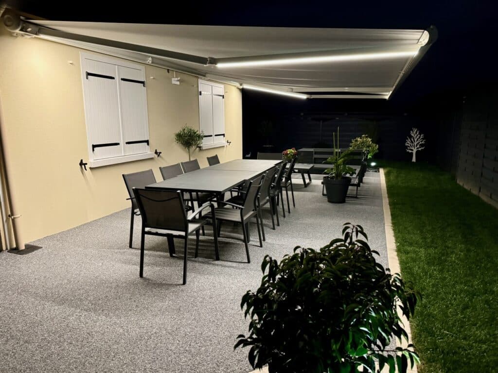 store banne lumineux angers